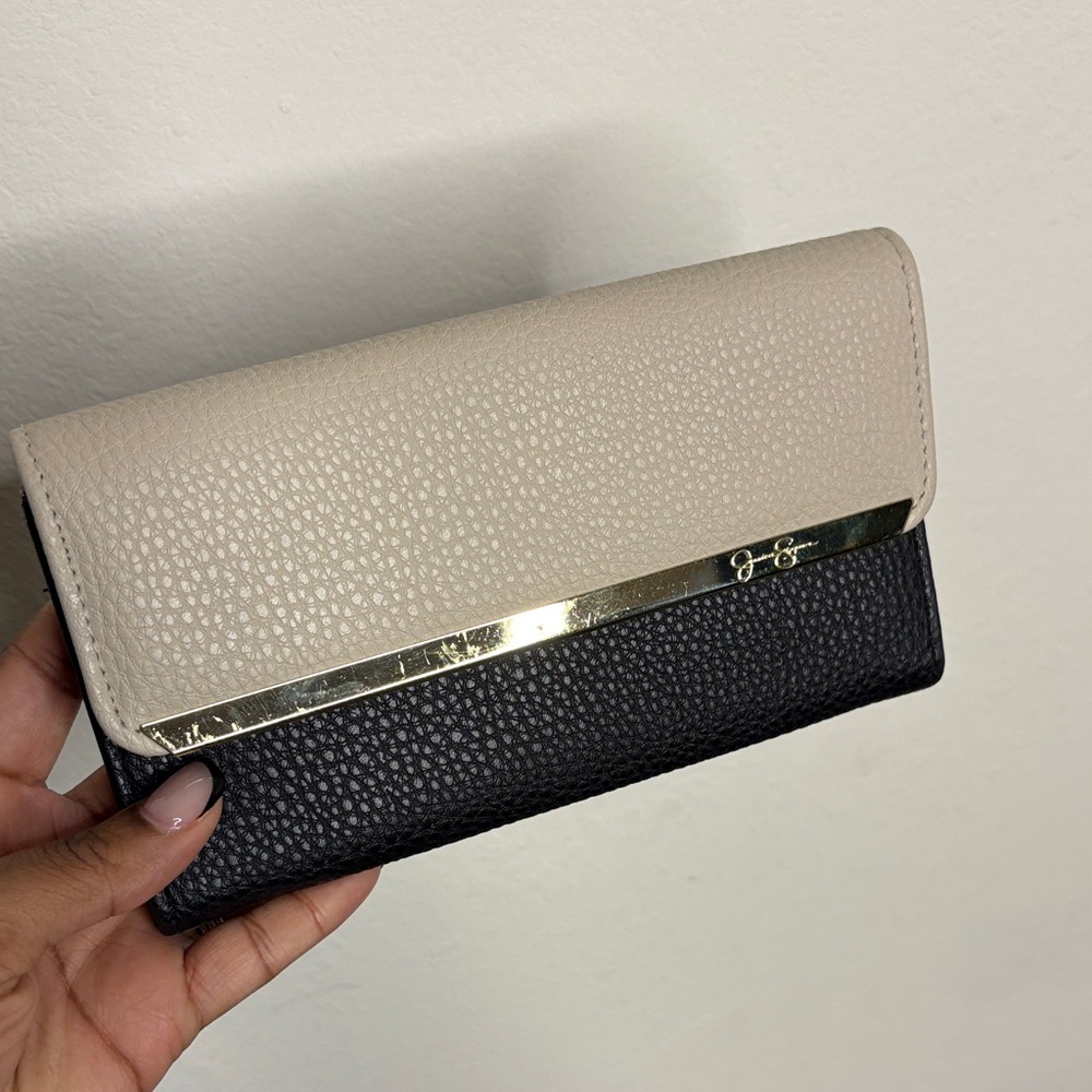 ❌SOLD❌Jessica Simpson Chic Beige and Black Women's Wallet
